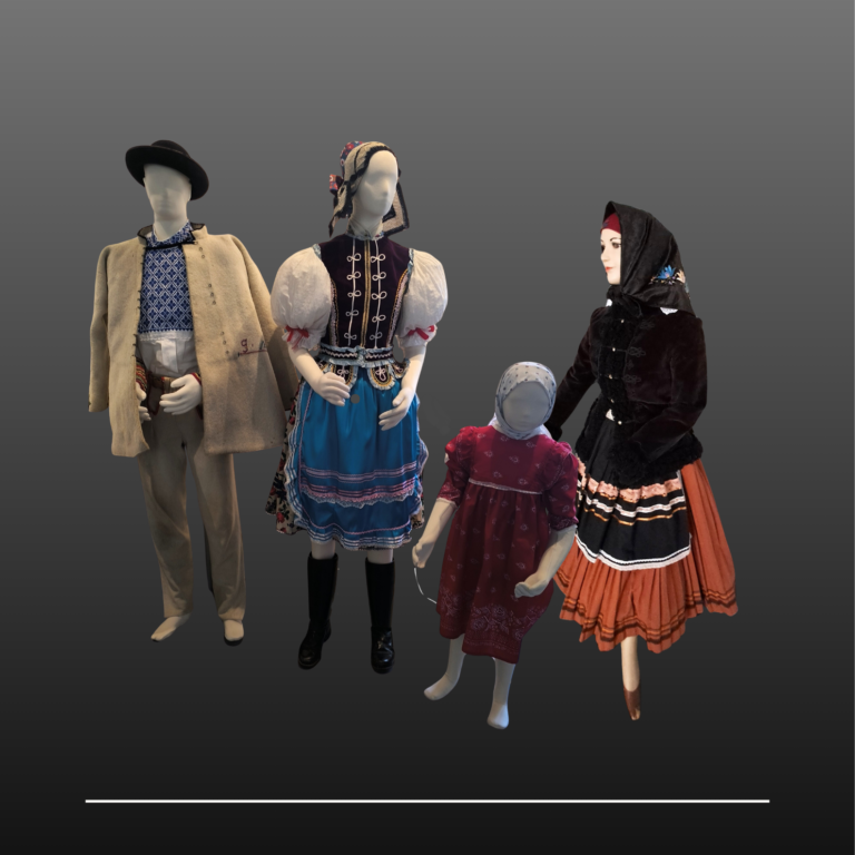 Kroje štyroch regiónov